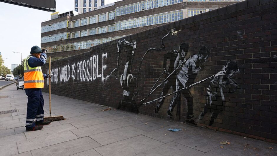 Και όμως ο κόσμος μας δεν είναι ο καλύτερος δυνατός και μπορεί να υπάρξει εναλλακτική