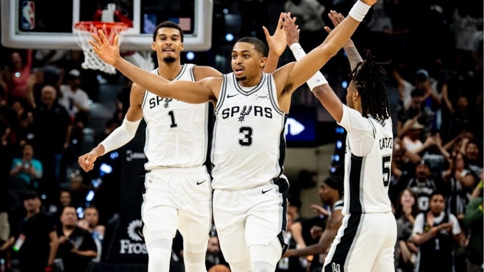 NBA: Τρομάζουν οι Σπερς, «καθάρισαν» τους Θάντερ και έφτασαν τις 8 σερί νίκες (130-110, vids)