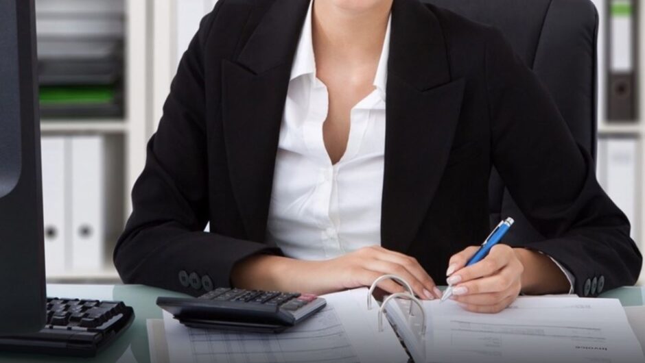 «Παράθυρο» για νέα μέτρα στήριξης των νοικοκυριών και επιχειρήσεων – Ποια είναι τα 8 πεδία που εξετάζονται φοροελαφρύνσεις