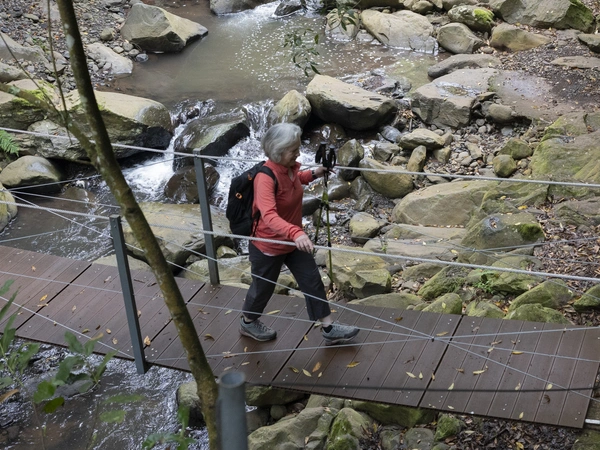Η πιο μικρή γέφυρα του κόσμου που ενώνει δύο χώρες: Τη διασχίζεις σε δευτερόλεπτα
