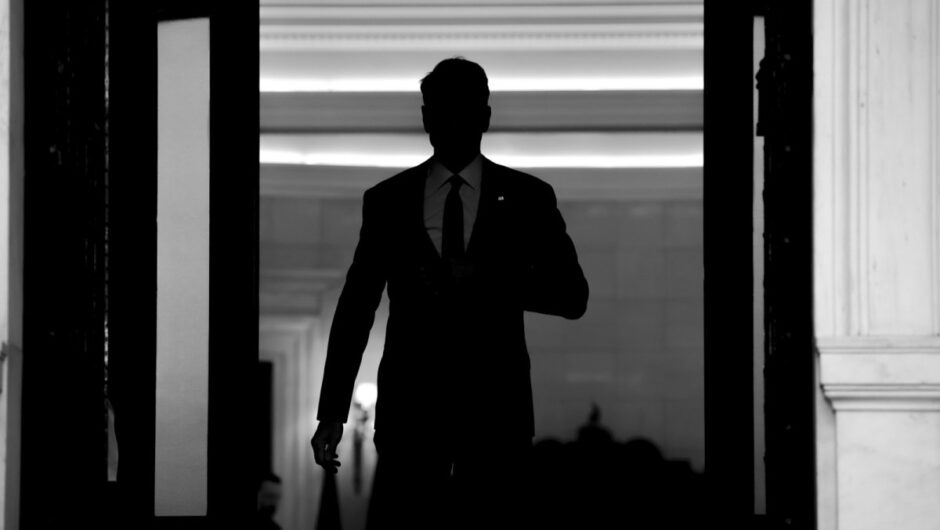 Και όμως η κυβέρνηση δεν μπορεί πια «να γυρίσει το παιχνίδι»