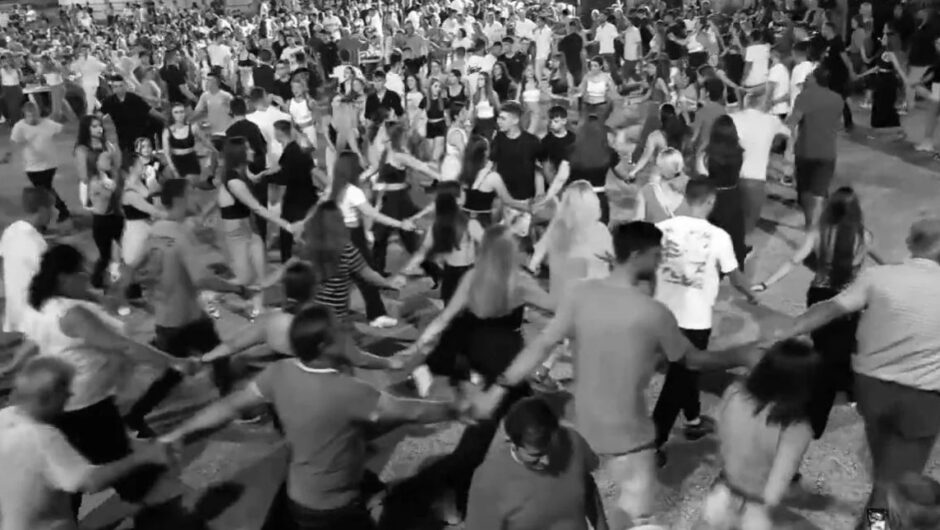 Η μουσική ενώνει τους λαούς – η πατριδοκαπηλία τους χωρίζει