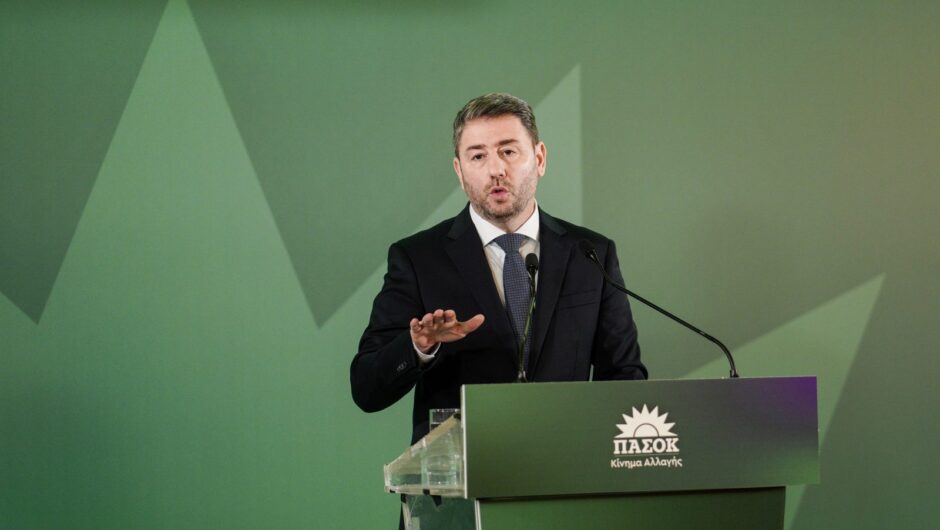 ΠαΣοΚ: Σκληραίνει τη στάση του ο Ανδρουλάκης – Επίθεση σε Δούκα, Διαμαντοπούλου