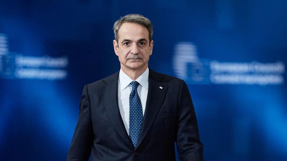 Κυριάκος Μητσοτάκης / Με τον Μερτς, αλληθωρίζοντας στον Τραμπ