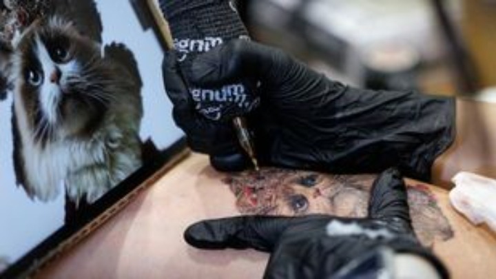 Τατουάζ και υγεία: Μπορεί το μελάνι να συνδέεται με καρκίνο