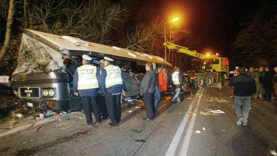 Οι μεγαλύτερες τραγωδίες που συγκλόνισαν την Ελλάδα – Πολύνεκρα ναυάγια, πυρκαγιές, τροχαία, πτώσεις αεροπλάνων και πλημμύρες