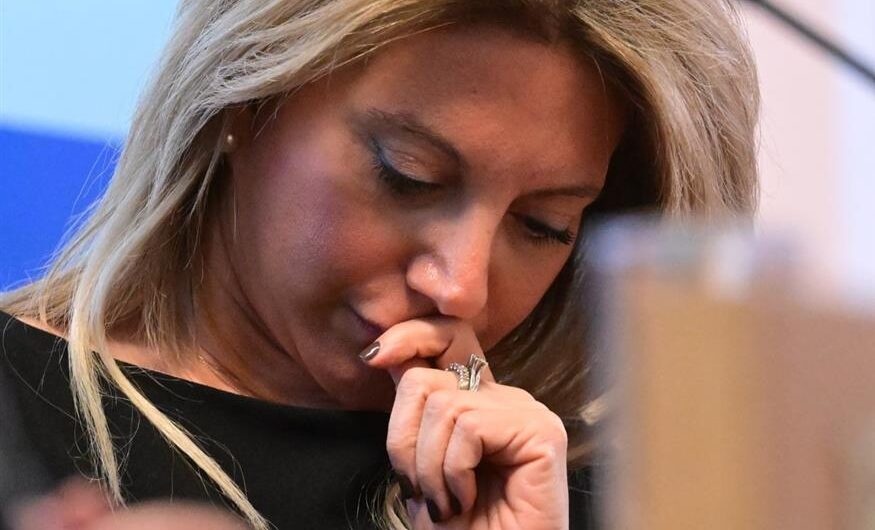 Δηλώσεις Καρυστιανού: Κι όμως, όσα είπε για τις αμβλώσεις δεν ήταν η αρχή – η εμμονή με τη θρησκεία και ο Αρχάγγελος στο πλευρό της