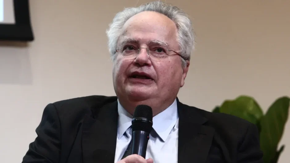 Παρέμβαση Κοτζιά για την ανασυγκρότηση της Αριστεράς – Τα πέντε βήματα