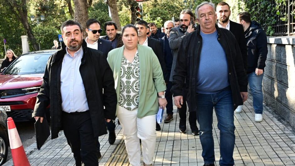 Αγρότες – Μητσοτάκης / Οι 25 του Μαξίμου – Δεν εκπροσωπούν την πλειονότητα των μπλόκων