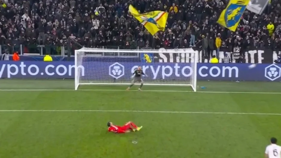 Γιουβέντους – Μπενφίκα: Ο Παυλίδης γλίστρησε στο πέναλτι και έστειλε τη μπάλα… χιλιόμετρα άουτ