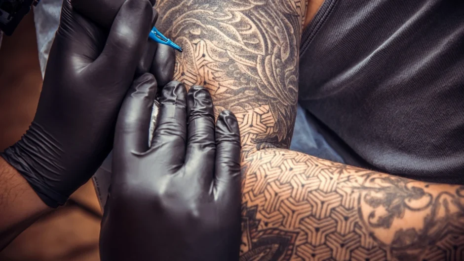 Τα τατουάζ επηρεάζουν το ανοσοποιητικό σύστημα με τρόπους που μόλις αρχίζουμε να καταλαβαίνουμε