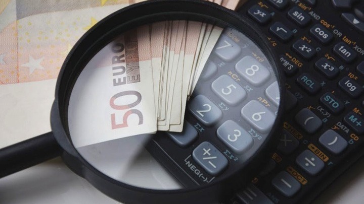 Τα τρία σενάρια για τον κατώτατο μισθό – Αυξήσεις και στον δημόσιο τομέα