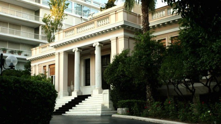 Το σκάνδαλο των υποκλοπών έρχεται να στοιχειώσει και πάλι την κυβέρνηση μαζί μ’ εκείνο των Τεμπών
