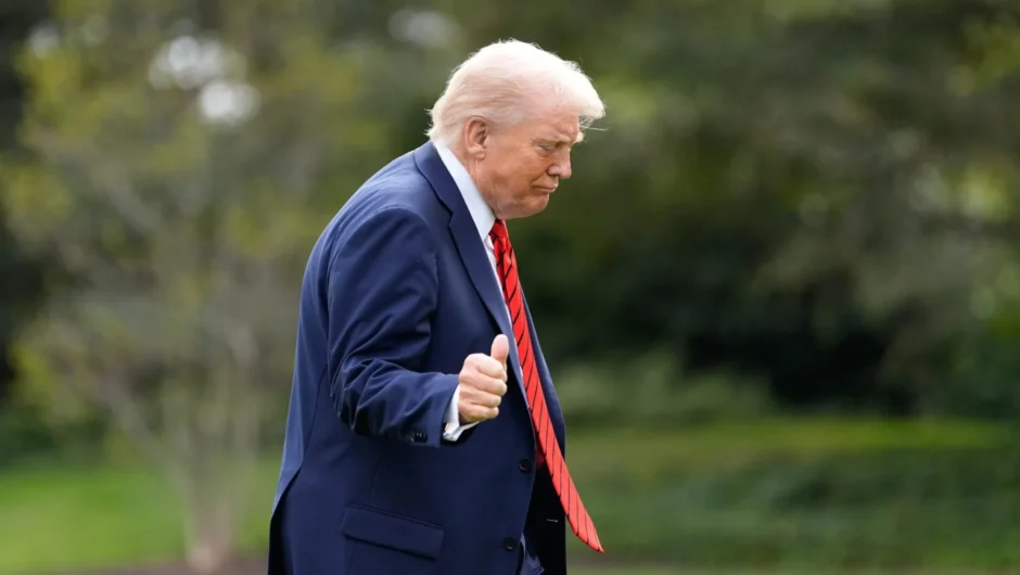 Τραμπ: Ανοίγει τα απόρρητα αρχεία για εξωγήινους και UFO – «Κάρφωσε» τον Ομπάμα για αποκάλυψη «διαβαθμισμένων πληροφοριών»