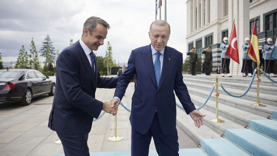Κάτι είπε στον Ερντογάν για casus belli μήπως και ξεχάσει ο λαός ότι η κυβέρνηση όλο πιάνεται με το δάχτυλο στο μέλι