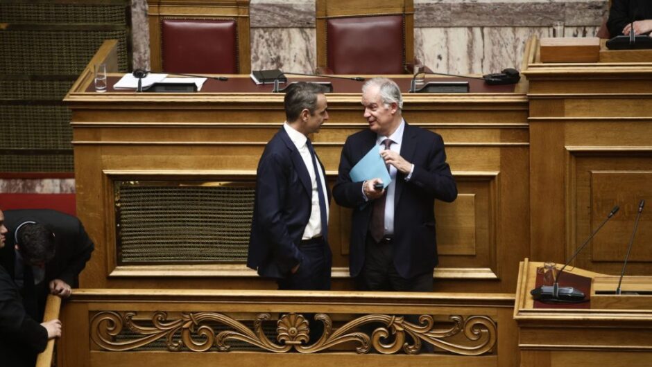 Επιχείρηση «Συνταγματική Αναθεώρηση»: Οι γέφυρες, τα ρήγματα και το στοίχημα των συναινέσεων