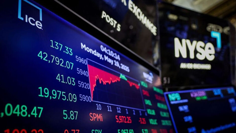 Παγκόσμιο χρέος: Ρεκόρ στα 348 τρισ. δολάρια – Εκρηκτική αύξηση με «οδηγό» τα κρατικά ελλείμματα