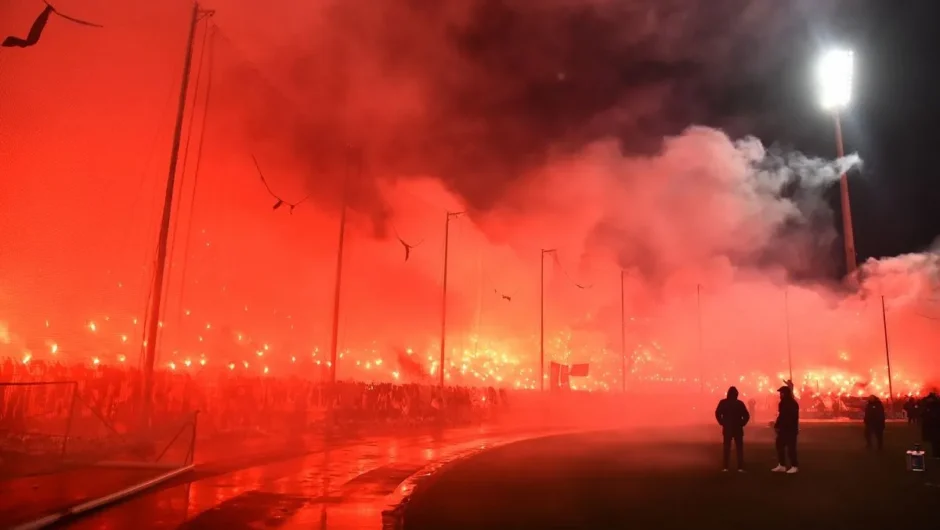 27:01 για την άσβεστη μνήμη των επτά αετόπουλων του ΠΑΟΚ