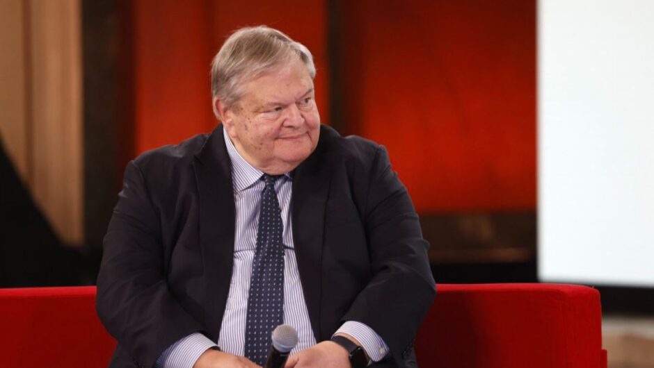 Ευάγγελος Βενιζέλος: Πρέπει η χώρα να καταστεί έστω τυπικά διακυβερνήσιμη πριν το Σύνταγμα καταστεί αναθεωρήσιμο