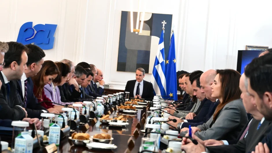 Οι κυβερνητικές προτεραιότητες που τρέχουν: Ενέργεια, άνοιγμα στον απόδημο ελληνισμό, αντιμετώπιση του εθισμού στα social media