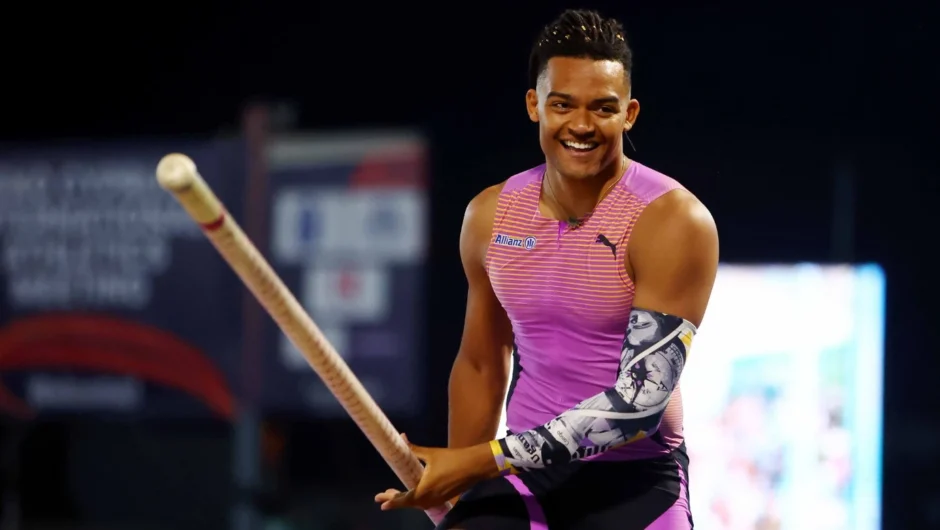 Καραλής: 1η θέση στη Γαλλία με 6,06μ., δοκίμασε και στα 6,20μ.