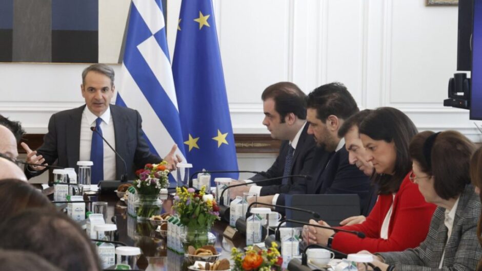 Έχιδνα 228: Ας απαντήσει η Ομάδα Αλήθειας τέλος πάντων…