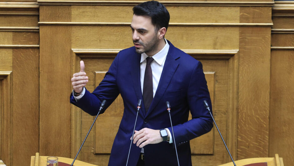 Εγεννήθη και άλλος «δελφίνος» στο ΠΑΣΟΚ