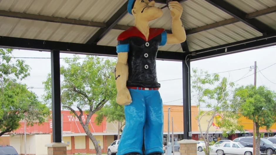 Σαν σήμερα 26 Μαρτίου: Η ιστορία πίσω από το άγαλμα του Ποπάι στο Τέξας