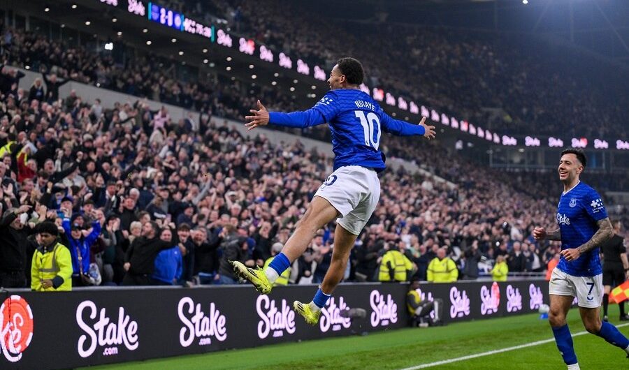 Σαρωτική η Έβερτον με Τσέλσι (3-0), βαθμός «ανάσα» για τη Λιντς με Μπρέντφορντ (0-0)