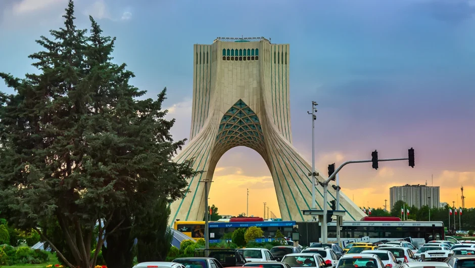 Γιατί χτύπησε η Αμερική το Ιράν; Πρώην σύμβουλος εθνικής ασφάλειας του Λευκού Οίκου αποκαλύπτει την πραγματική στόχευση