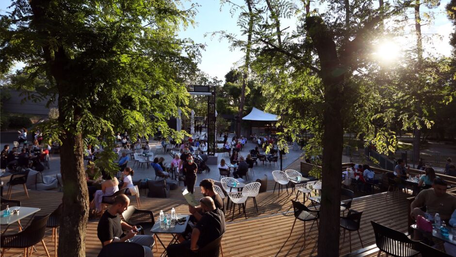 Το Κηποθέατρο Αλκαζάρ επιστρέφει από σήμερα στην καθημερινότητα των Λαρισαίων!