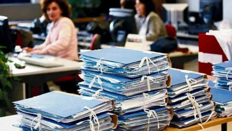 Ζηλεύουν τον μισθό… Βουλγαρίας οι Ελληνες δημόσιοι υπάλληλοι