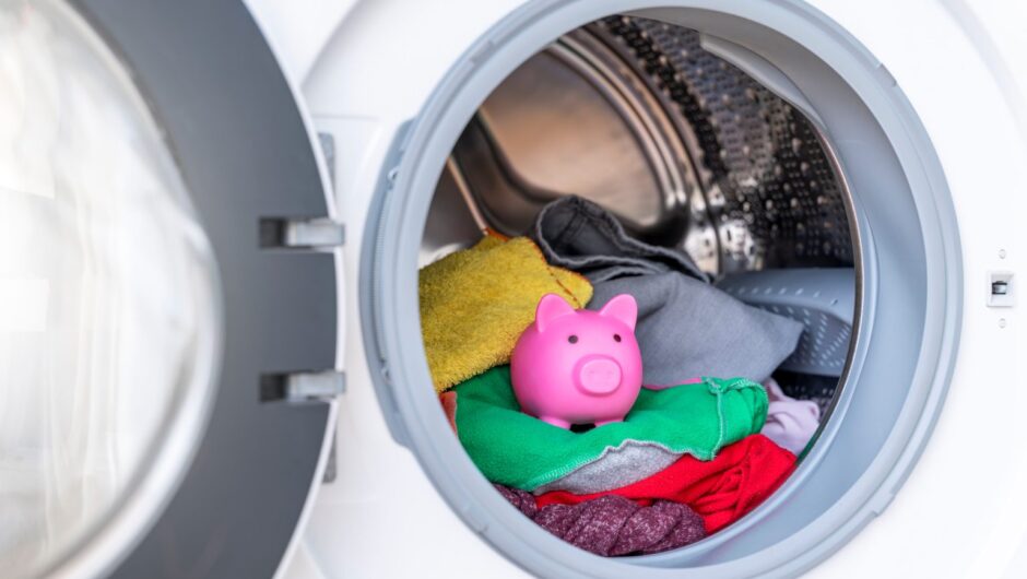 Στεγνωτήριο: Το απλό κόλπο με μια πετσέτα που μειώνει στο μισό τον χρόνο στεγνώματος και την κατανάλωση ρεύματος