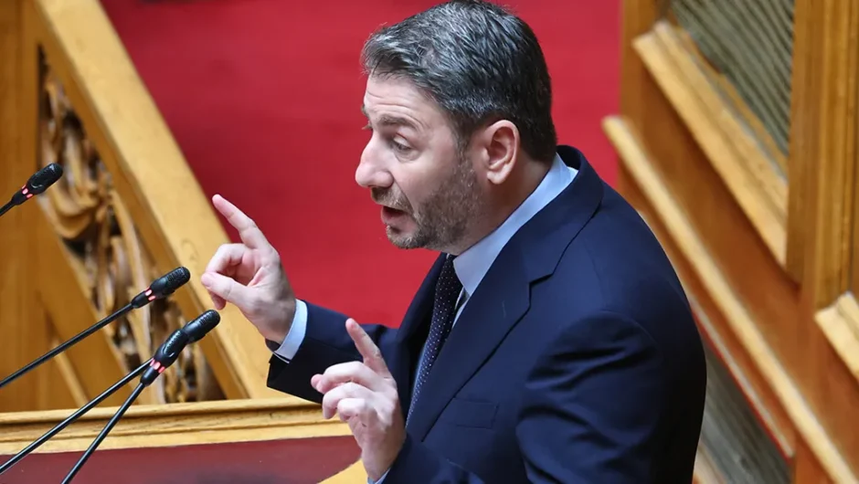 Το ΠΑΣΟΚ στον… κουρέα