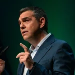Η ΝΔ το ρίχνει δαγκωτό στην Ομάδα Α(να)λήθειας, ο Τσίπρας λέει «Μητσοτάκη έφτασε η ώρα της αλήθειας» και στη Βουλή θα ρωτήσουν επιτέλους γιατί μπήκαν οι «κοριοί»