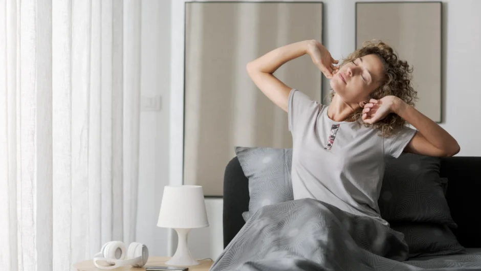 7 απλές πρωινές συνήθειες που προσθέτουν χρόνια στη ζωή σας, σύμφωνα με ειδικούς μακροζωίας
