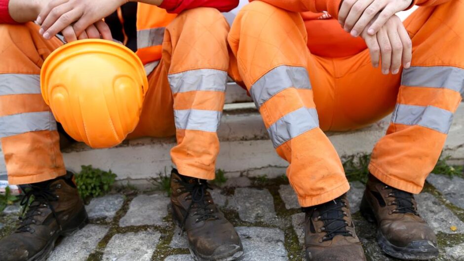 Εργασιακές σχέσεις / 13ωρο χωρίς όρια και απλήρωτη εργασία
