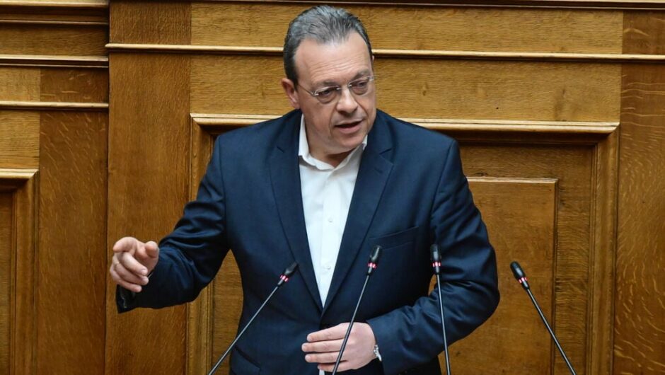 Καιροφυλακτεί η πανωλεθρία