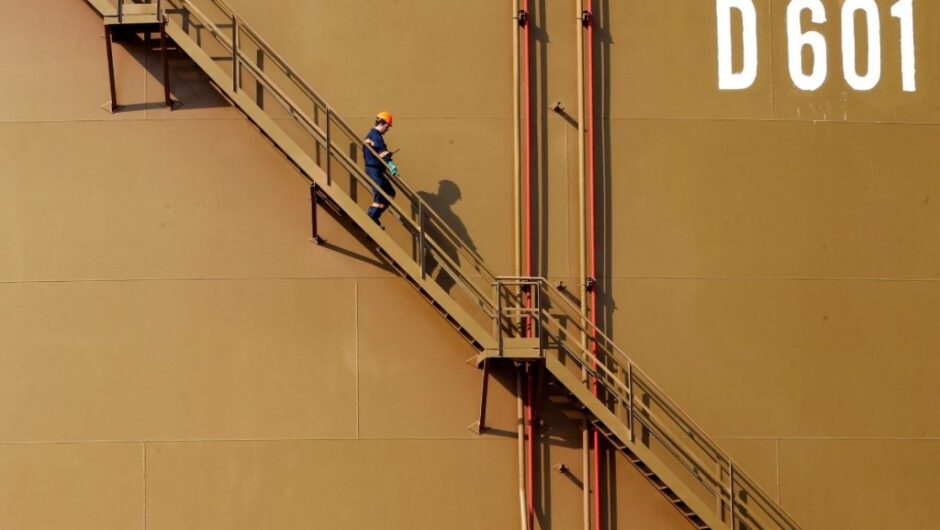 Η Ευρώπη μπροστά σε έναν δύσκολο χειμώνα: Χαμηλά αποθέματα φυσικού αερίου και φόβοι για νέο κύμα ανατιμήσεων