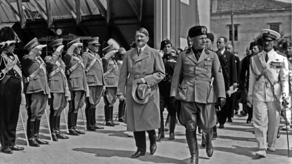 Σαν σήμερα 14 Ιουνίου: Ο Μουσολίνι γνωρίζει τον Χίτλερ και τον αποκαλεί «μικρή ανόητη μαϊμού»
