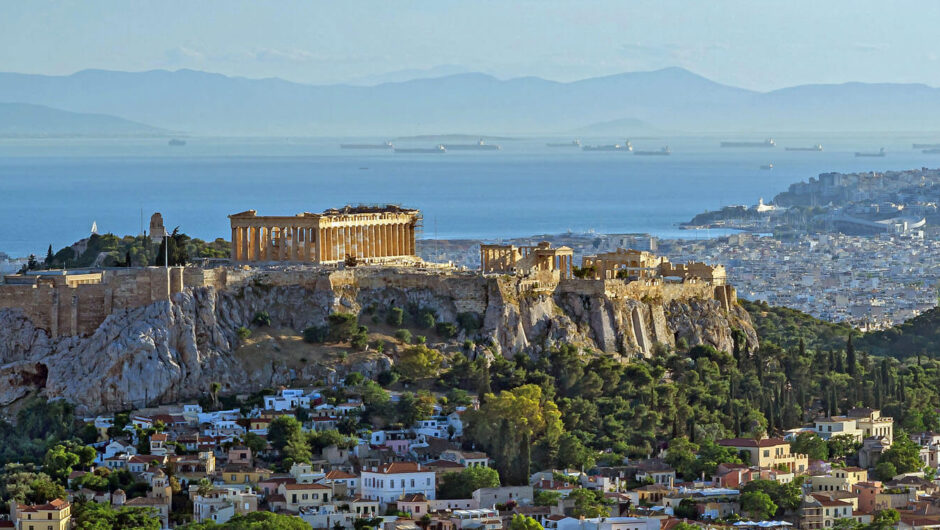 Η Αθήνα στις 10 πιο τουριστικά πυκνοκατοικημένες πόλεις του κόσμου – 10,2 εκατ. επισκέπτες το 2025