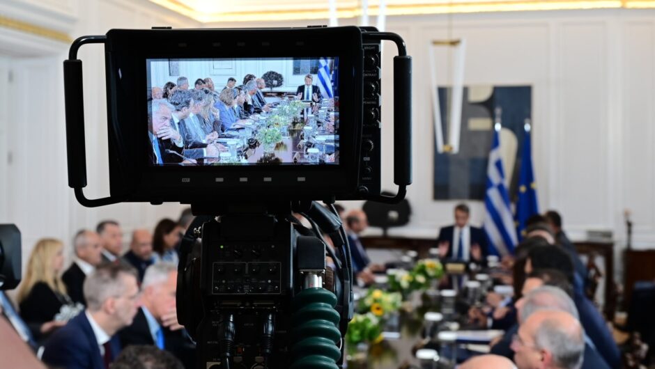 Πώς διαβάζει η κυβέρνηση τις δημοσκοπήσεις: Τα 3+1 «σκληρά» ευρήματα