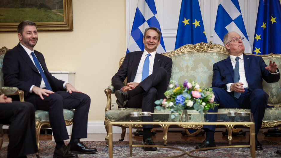 Όσα έγιναν στη δεξίωση στο Προεδρικό: Οι παρουσίες και τα πηγαδάκια – Δείτε εικόνες